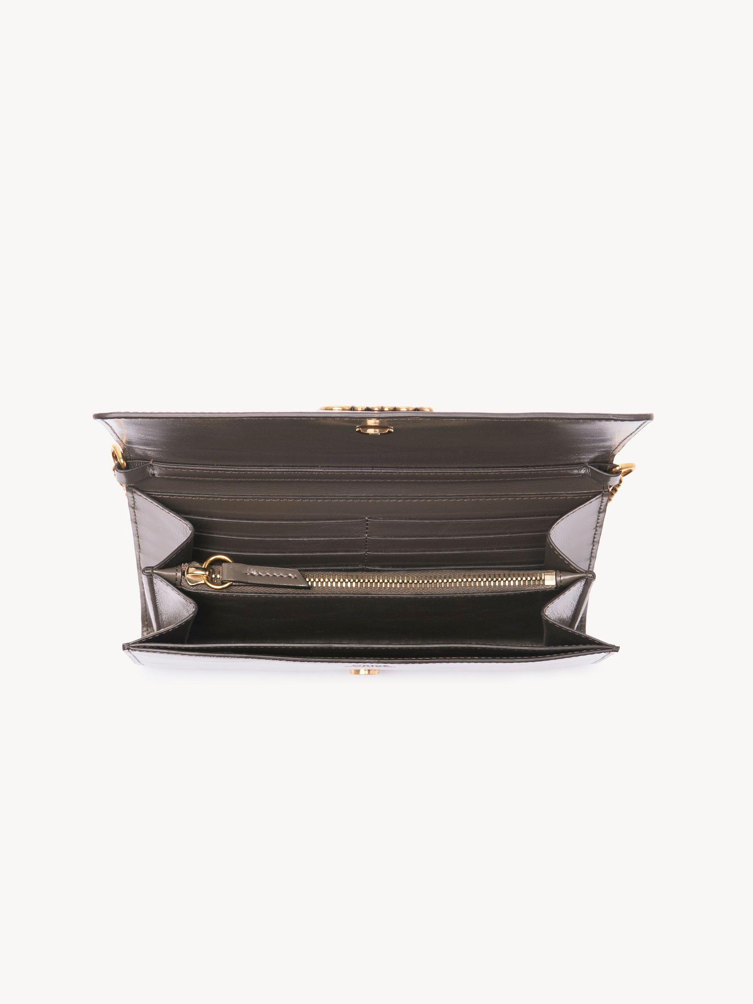 Chloé Iconic flap wallet on chain in shiny leather Product Image