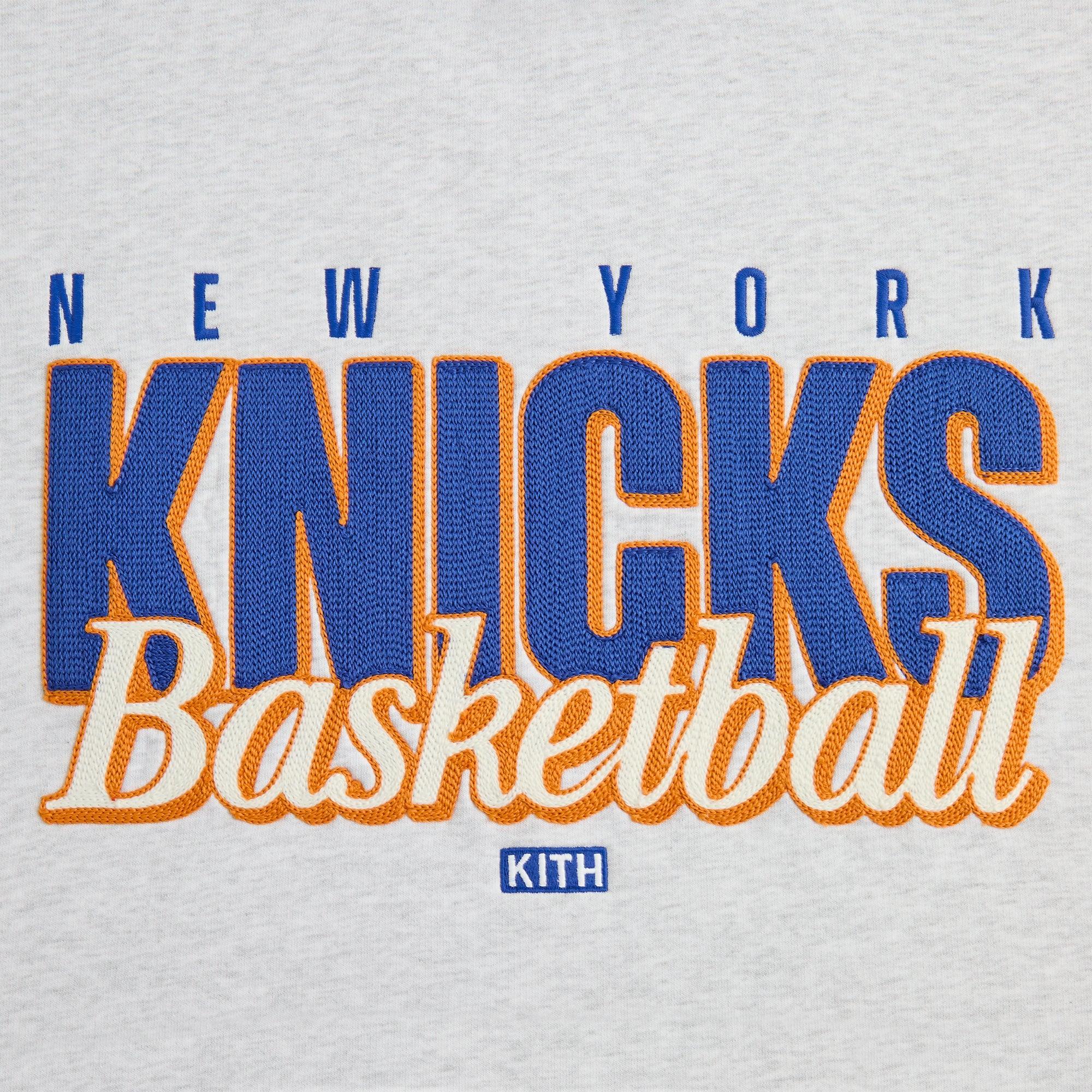 Kith for the New York Knicks Classic Vintage Nelson Crewneck - Light Heather Grey Male Product Image