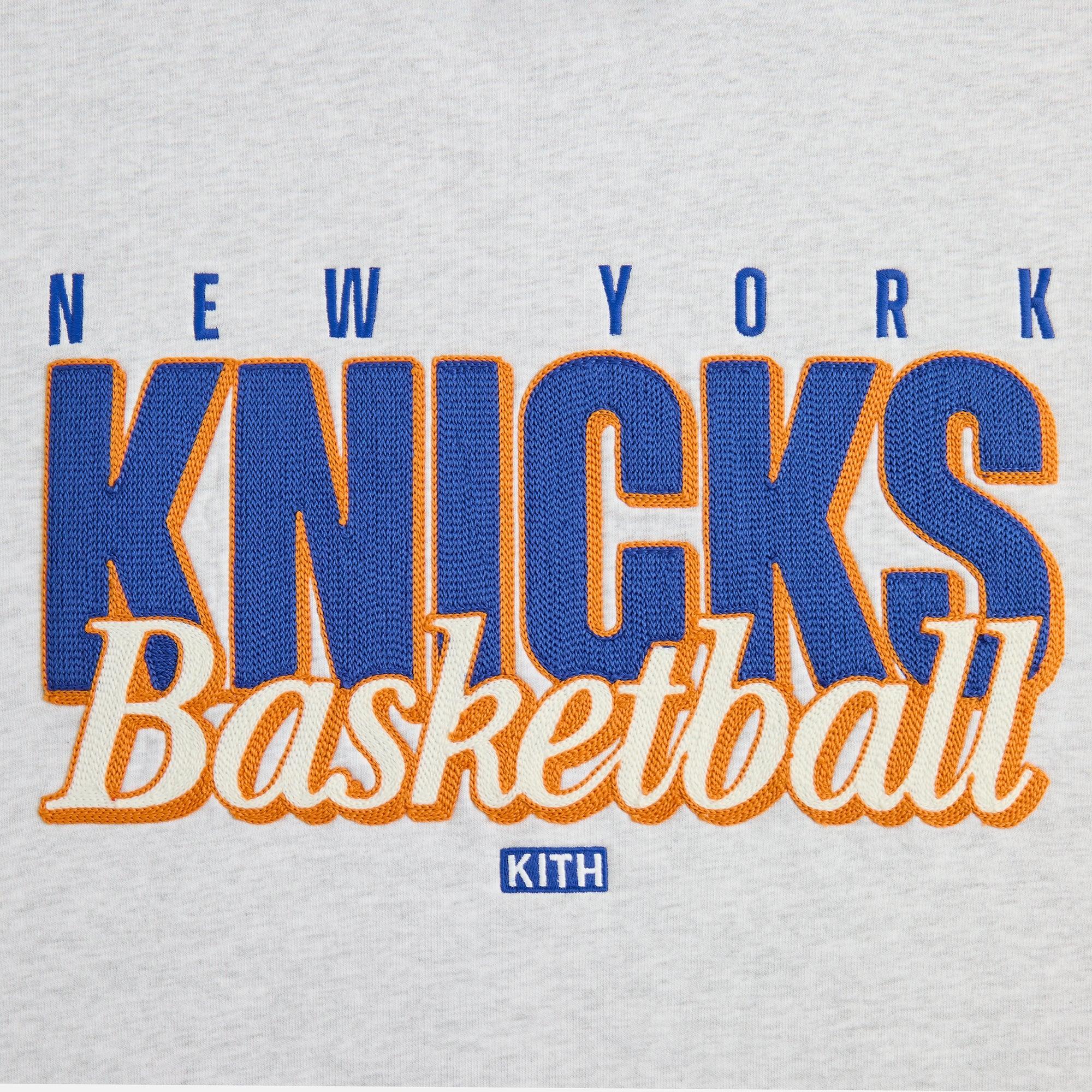 Kith for the New York Knicks Classic Vintage Nelson Crewneck - Light Heather Grey Male Product Image