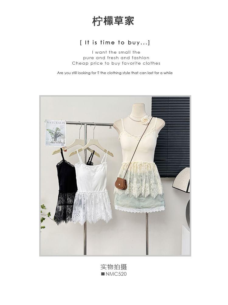 Two-Tone V-Neck Cami Top with Pad Product Image