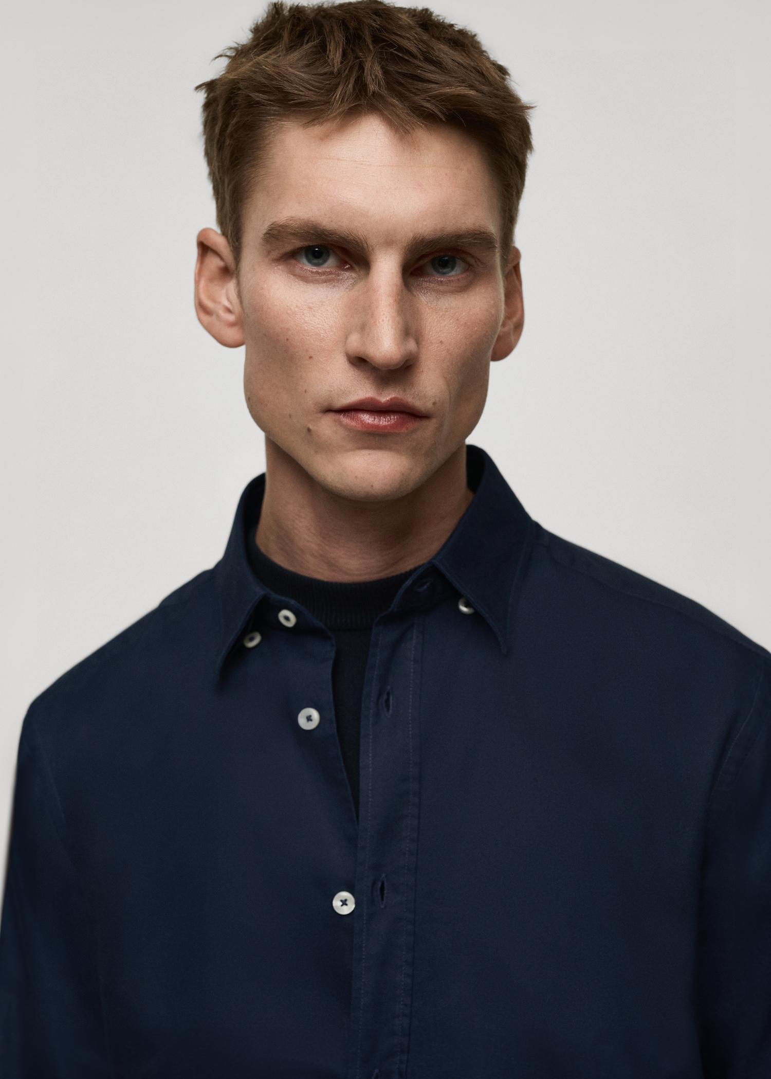 100% cotton Oxford shirt - Men | MANGO USA Product Image