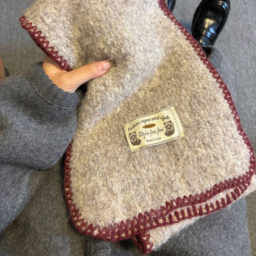 Applique Contrast Stitching Knit Scarf Product Image