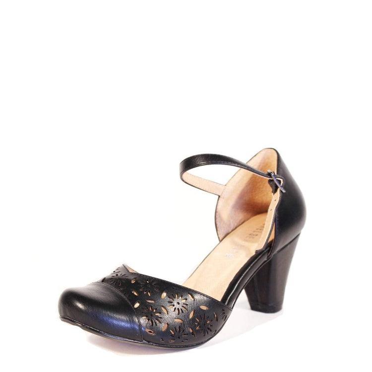 Morty Retro Heels Product Image