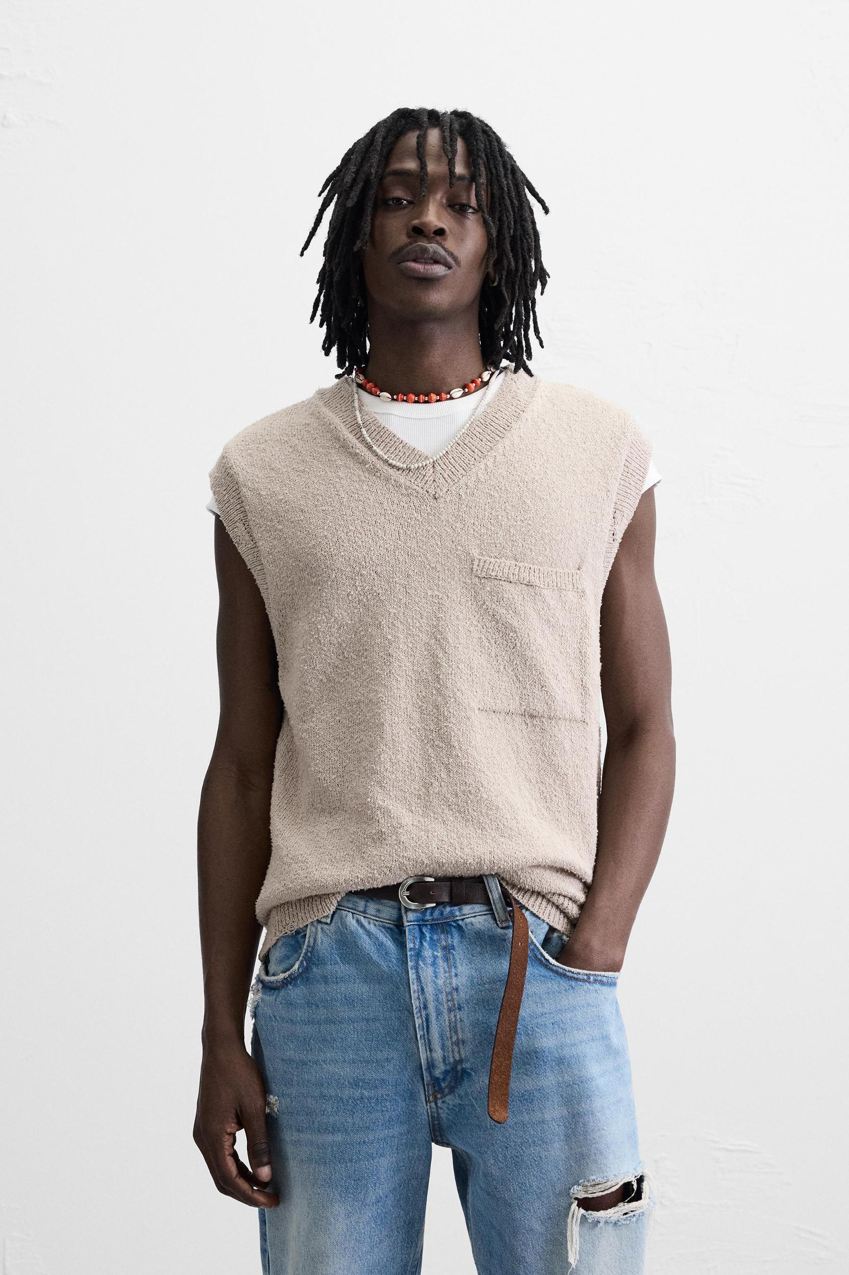 TEXTURED KNIT VEST Product Image