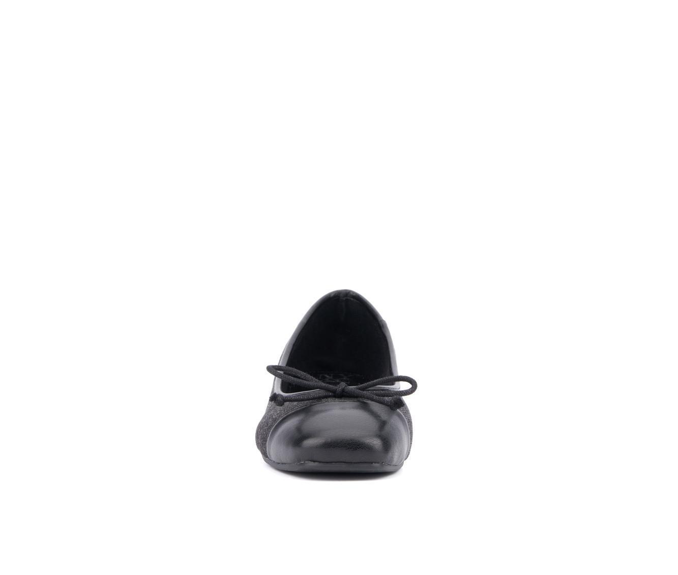 Women's New York and Company Patricia Flats Product Image