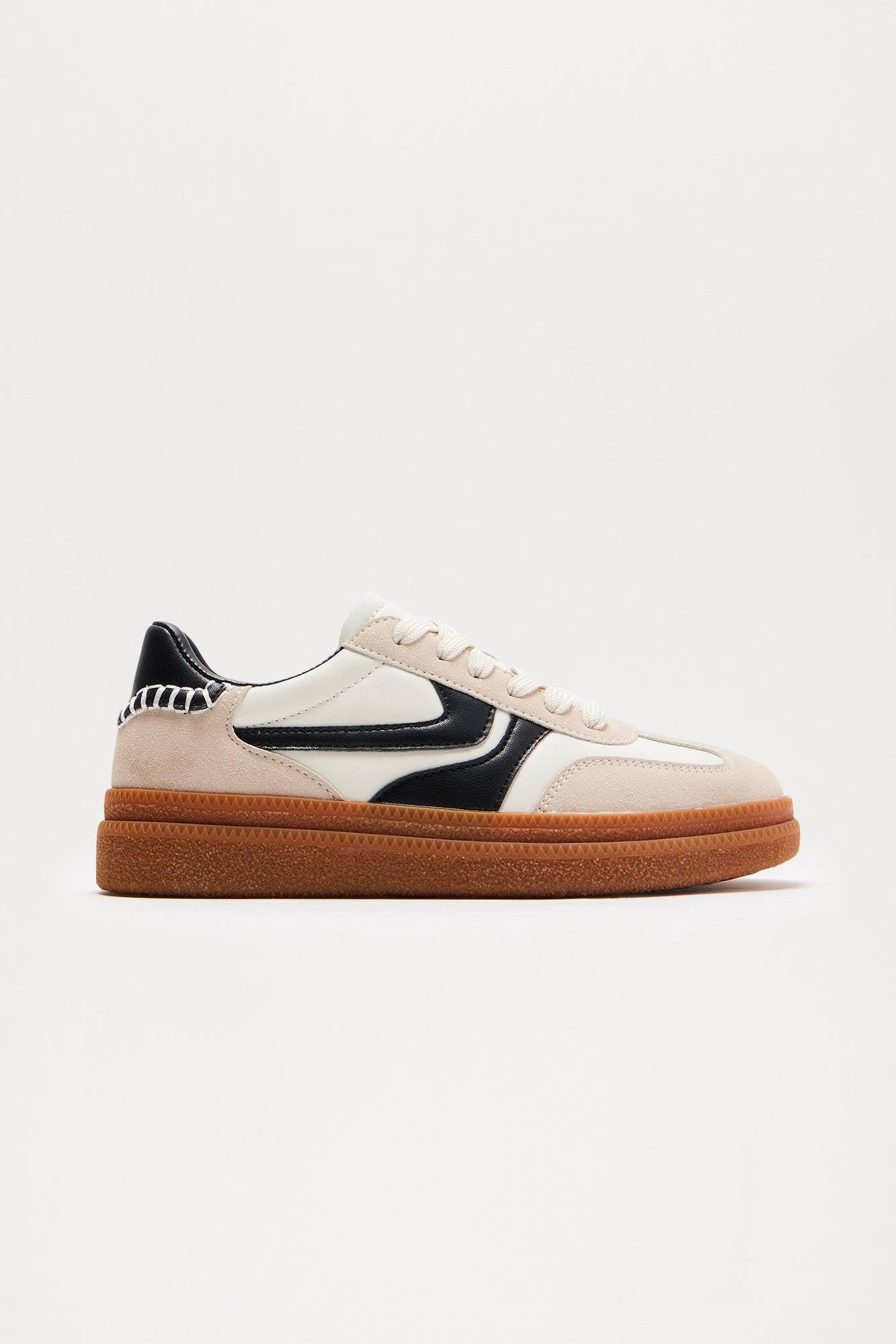 Chapman Lace Up Sneakers - Black Product Image