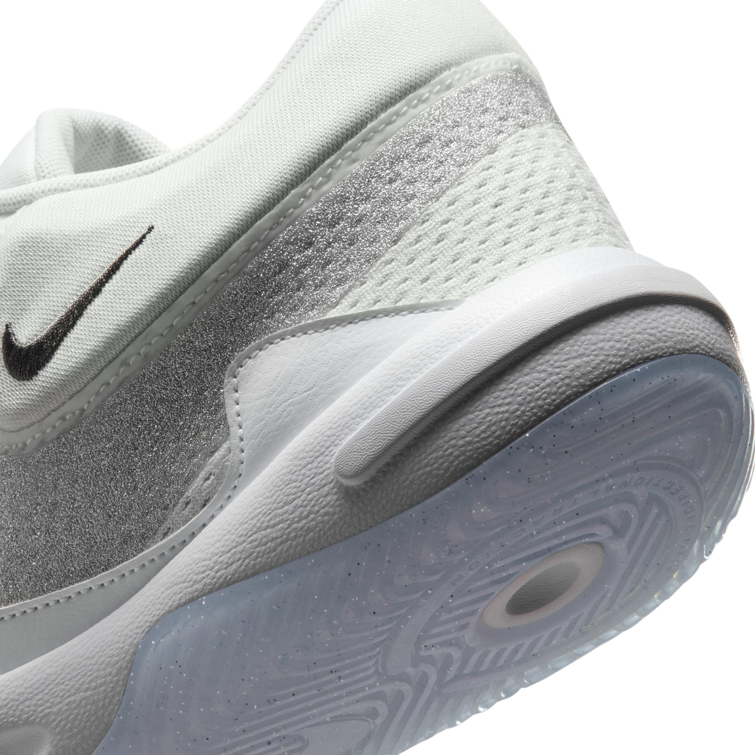 Nike Men's Hyperquick SE Volleyball Shoes Product Image