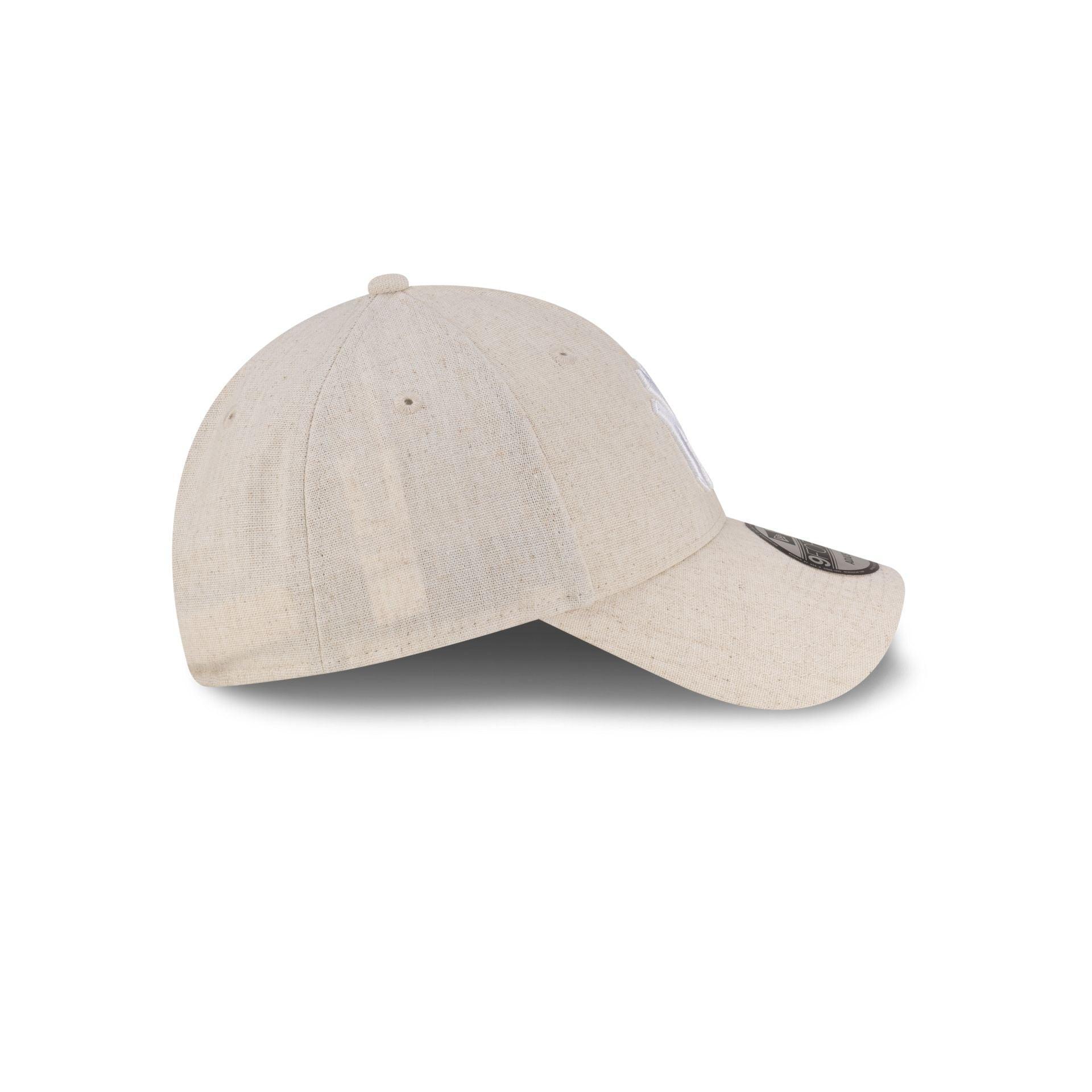 New York Yankees Linen Cream 9FORTY Adjustable Hat Male Product Image