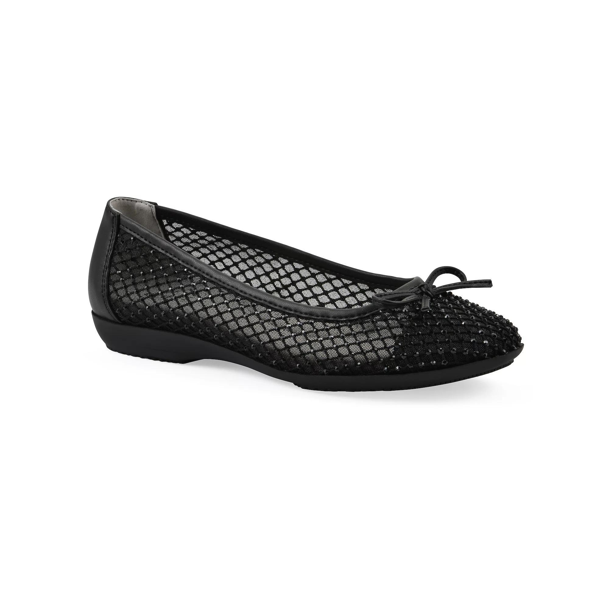 Cliffs by White Mountain Carlicia Women's Ballet Flats, Size: 8 Wide, Black Fabric Product Image