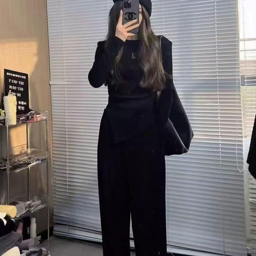 Set: Long-Sleeve Crew Neck Asymmetrical Slim Fit Tee + Elastic Waist Loose Fit Sweatpants Product Image