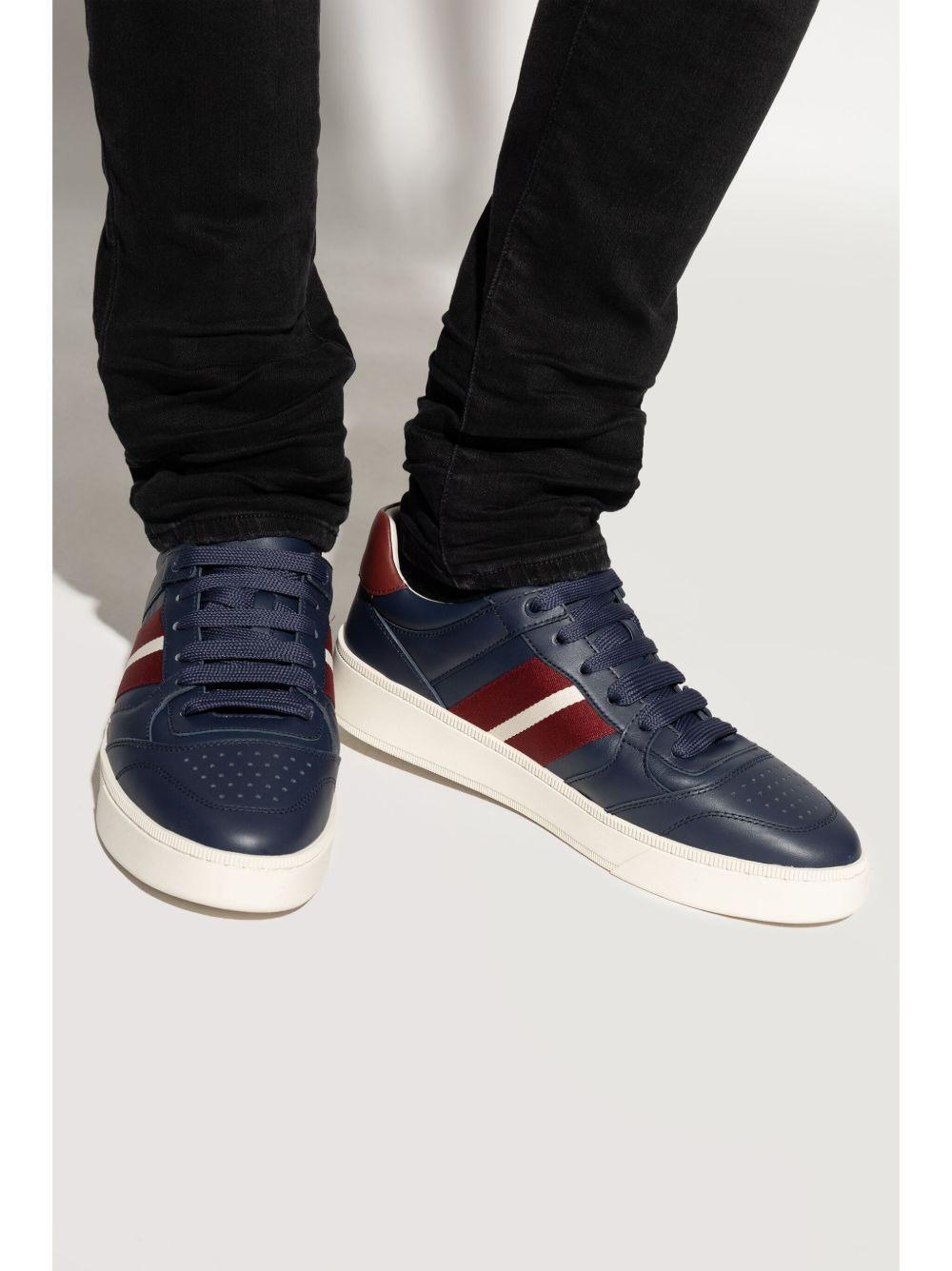 Raise sneakers  Product Image