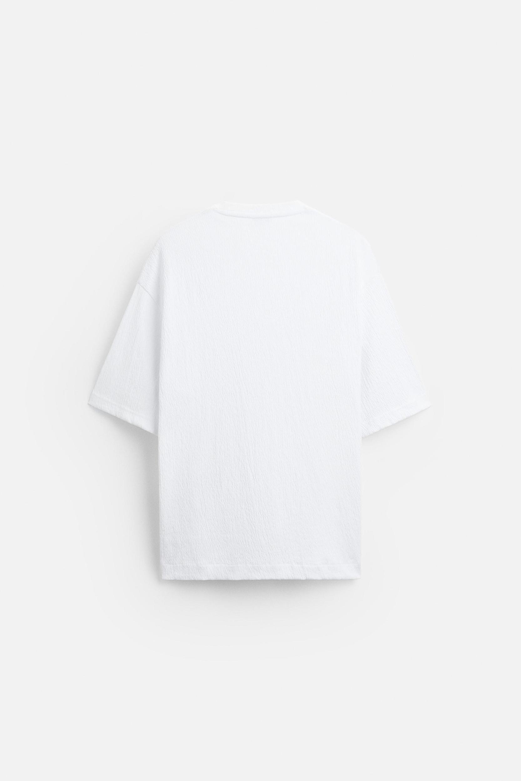 TEXTURED T-SHIRT Product Image