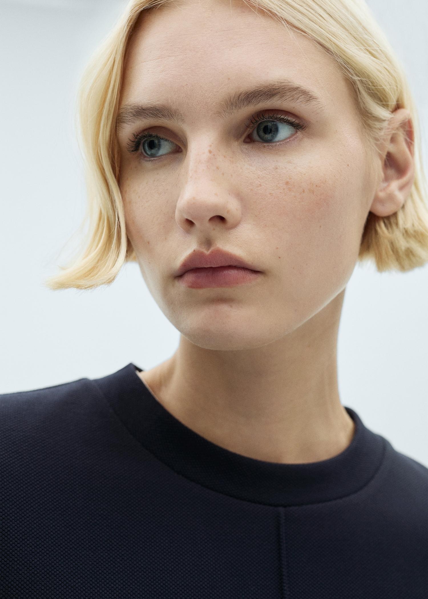 Crew-neck sweatshirt with stitching detail - Women | MANGO USA Product Image