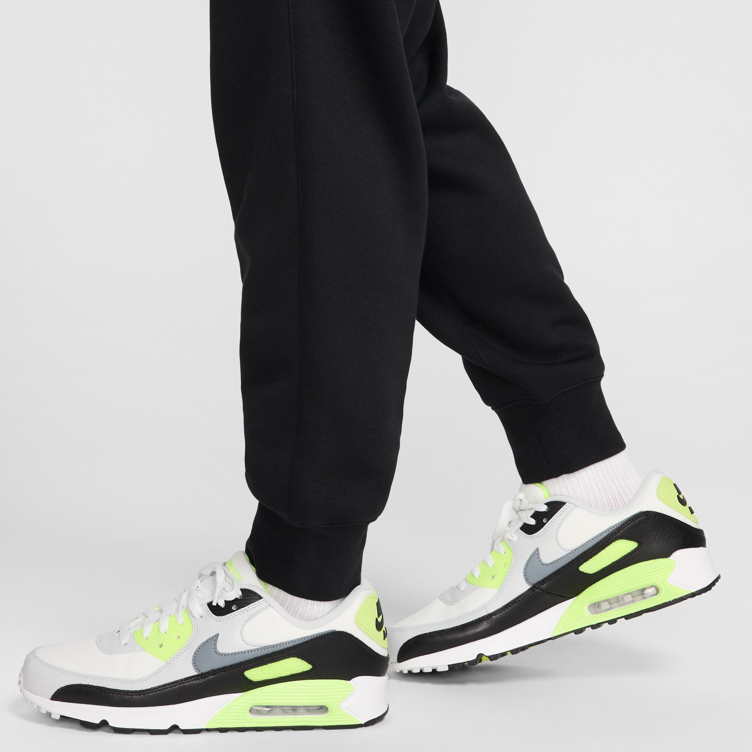 Nike Club Men's Joggers Product Image