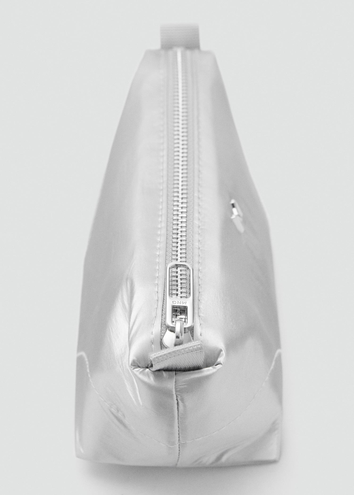 Zipped nylon cosmetics bag - Women | MANGO USA Product Image