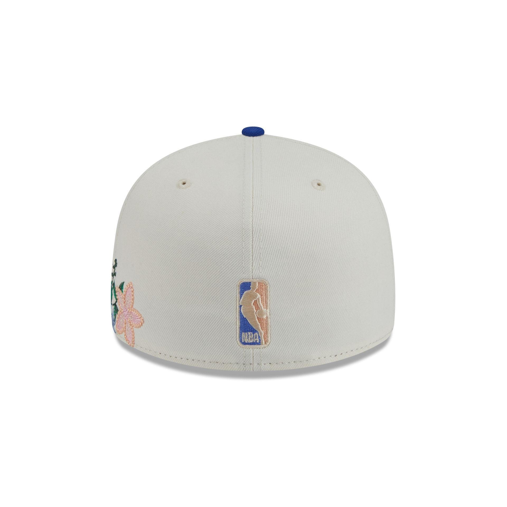 New York Knicks Tonal Florals White 59FIFTY Fitted Hat Male Product Image