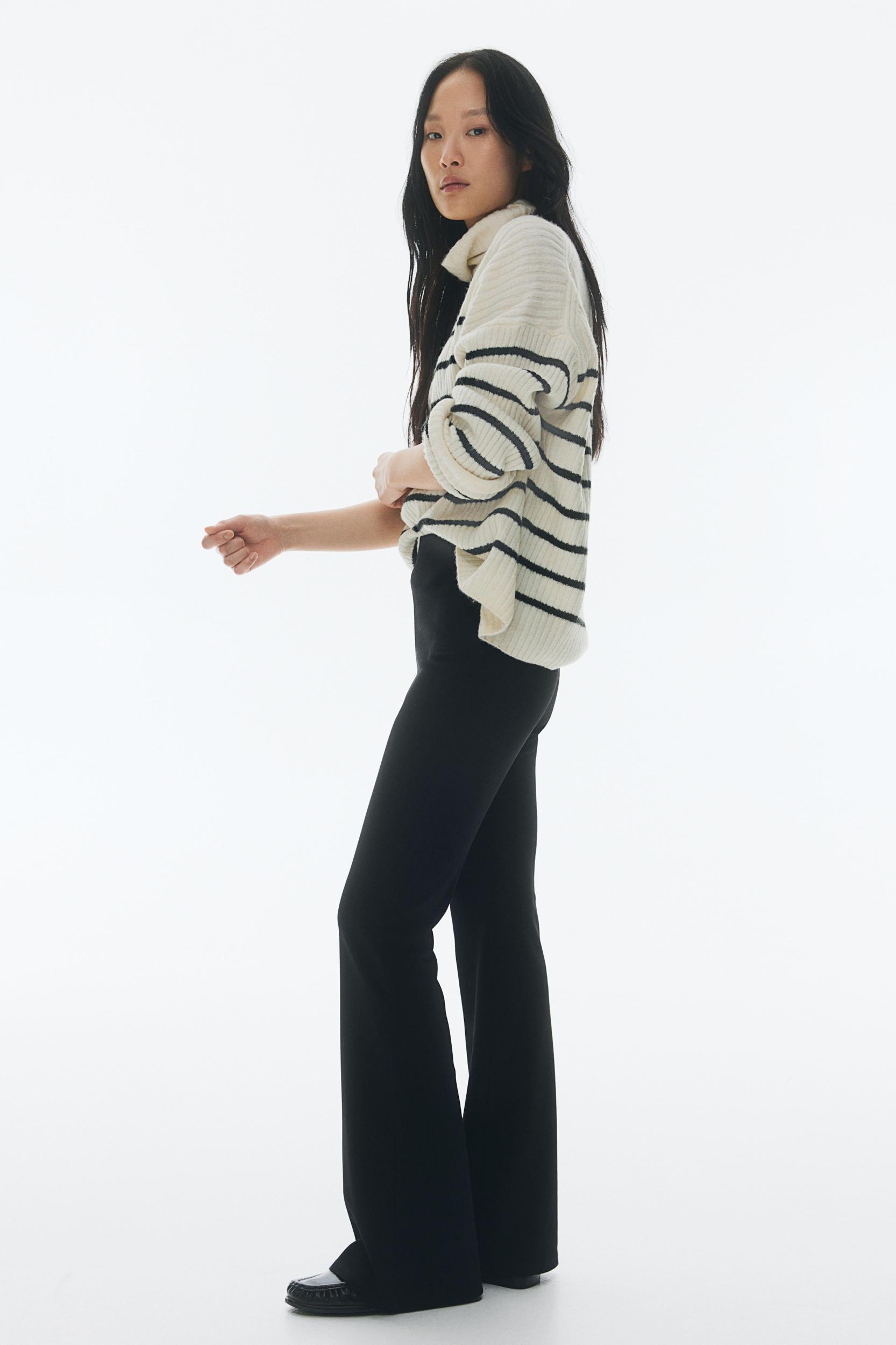 Flared Leggings Product Image