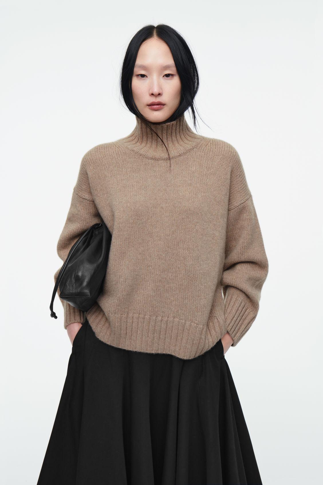 CHUNKY PURE CASHMERE TURTLENECK SWEATER Product Image