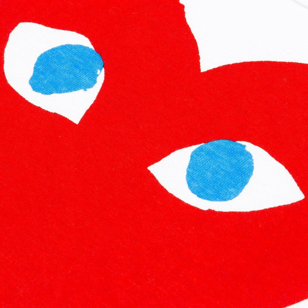 Blue Eyes Red Heart T-Shirt - White Male Product Image