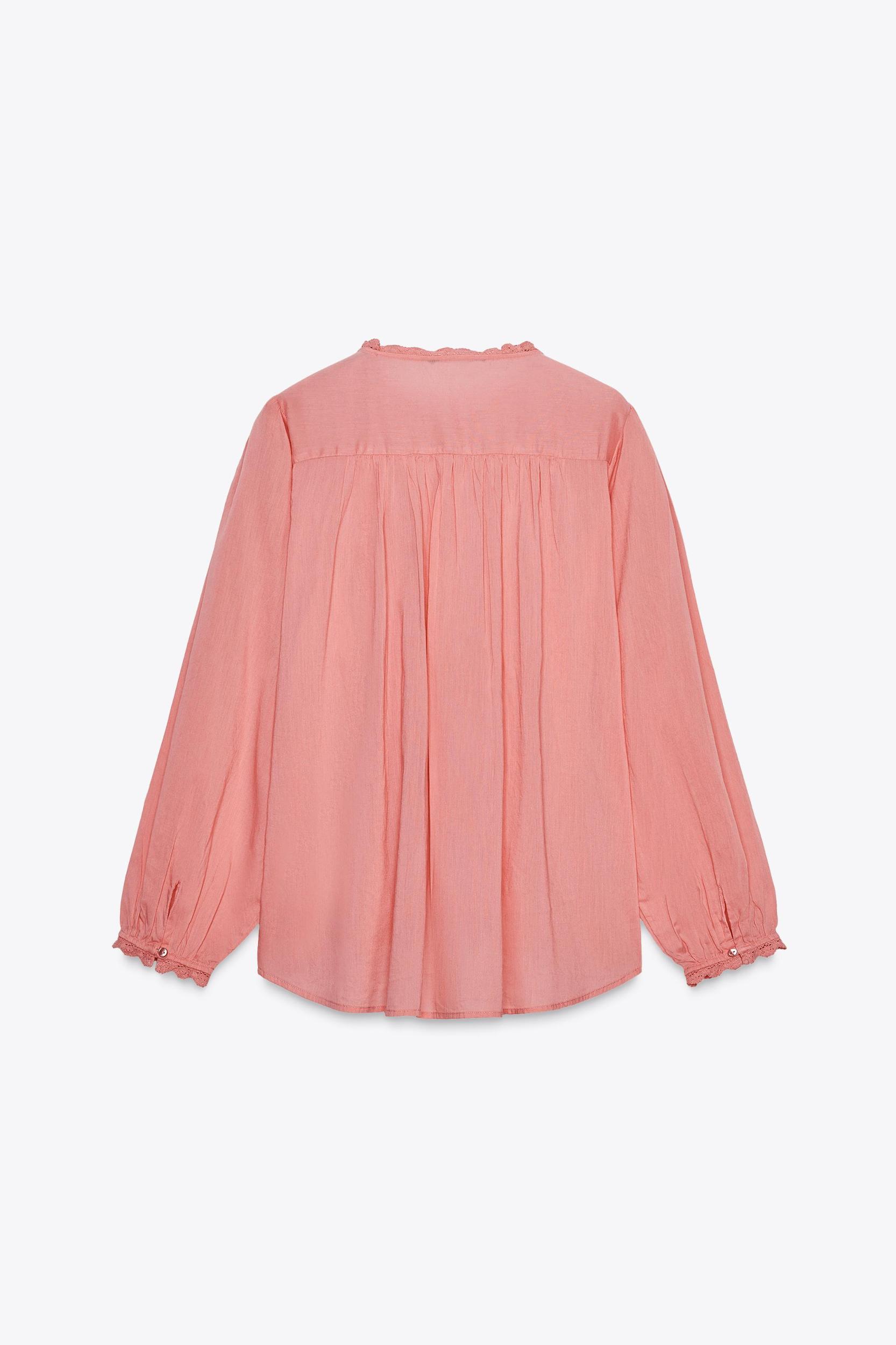 LACE ROMANTIC BLOUSE Product Image
