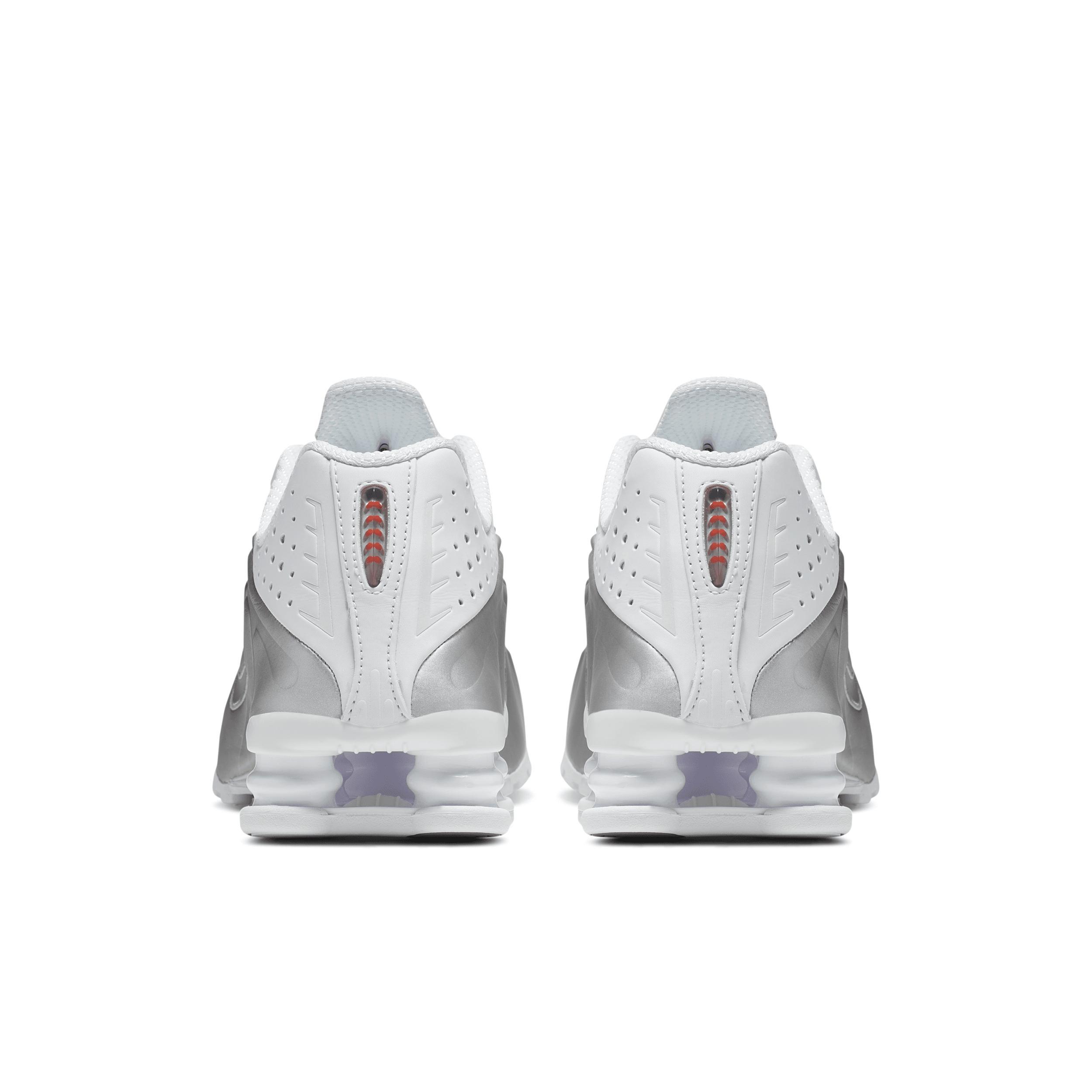 Nike Womens Shox R4 Casual Shoes Product Image