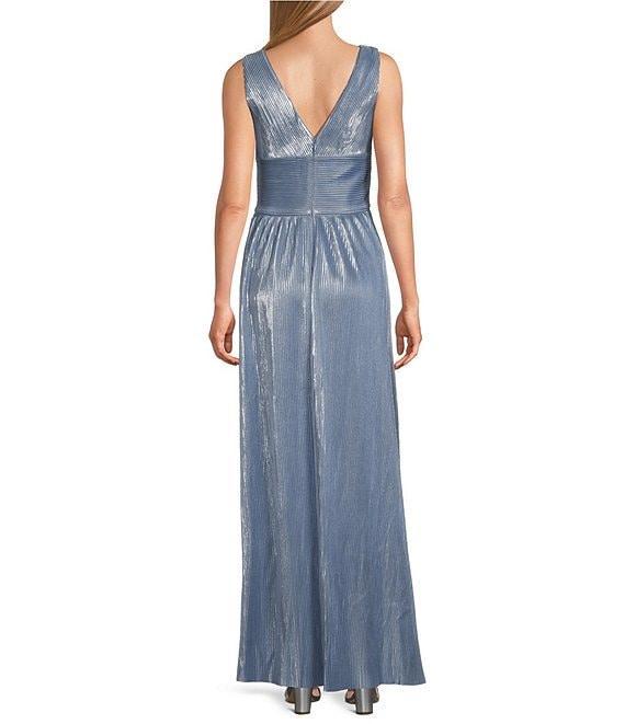 Jessica Howard Petite Size Sleeveless V-Neck Pleated Metallic Knit Gown Product Image