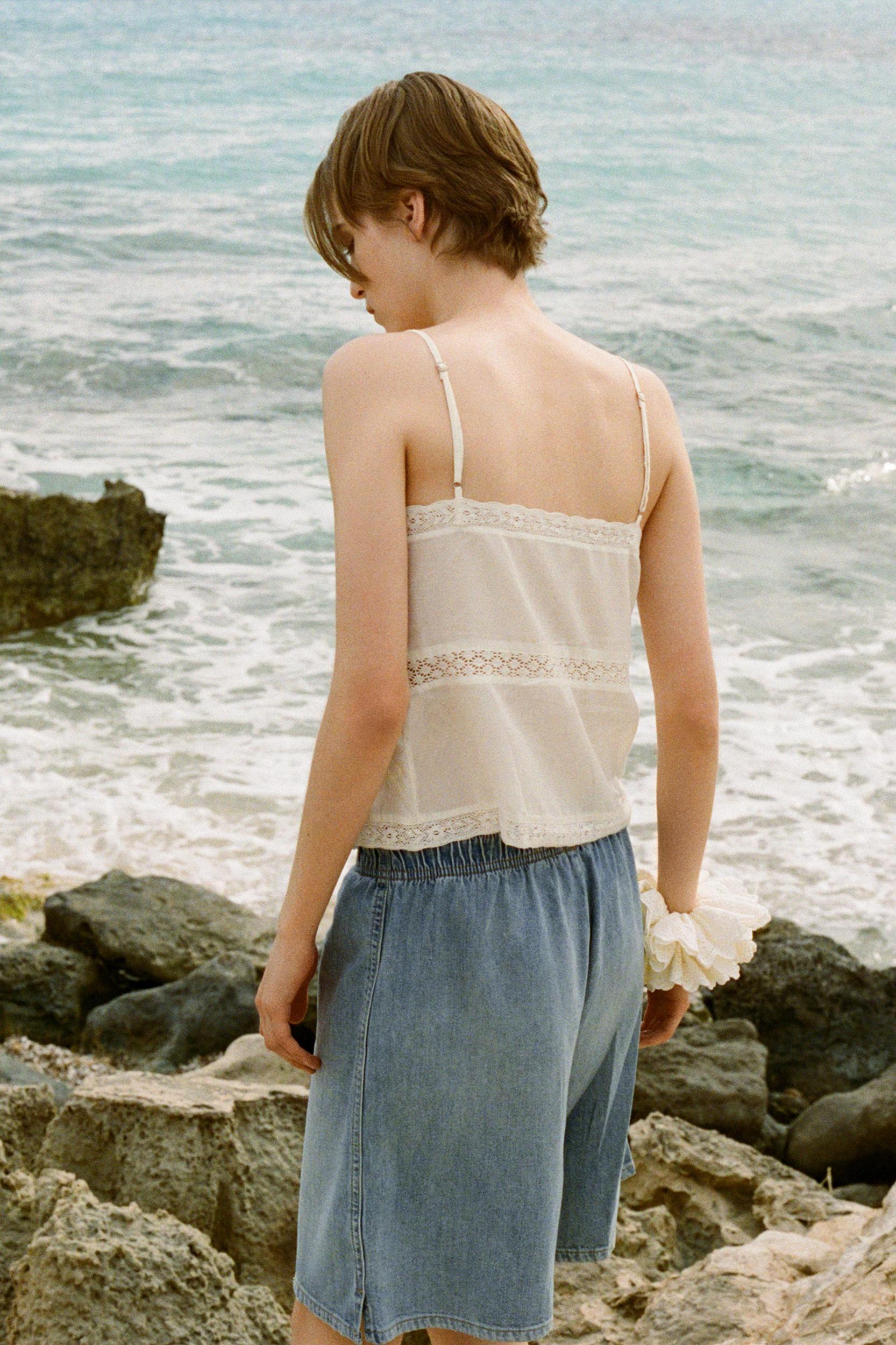 EMBROIDERED BOW TOP Product Image