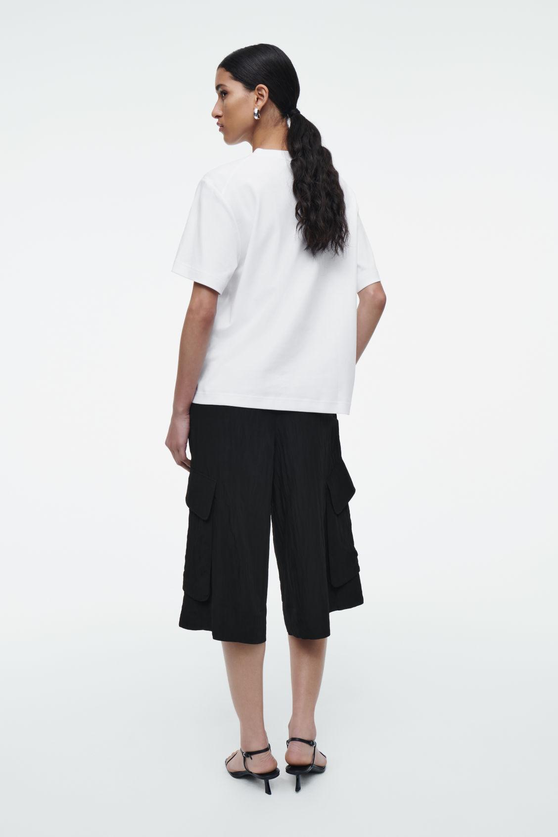 REGULAR TWIST-NECK T-SHIRT Product Image