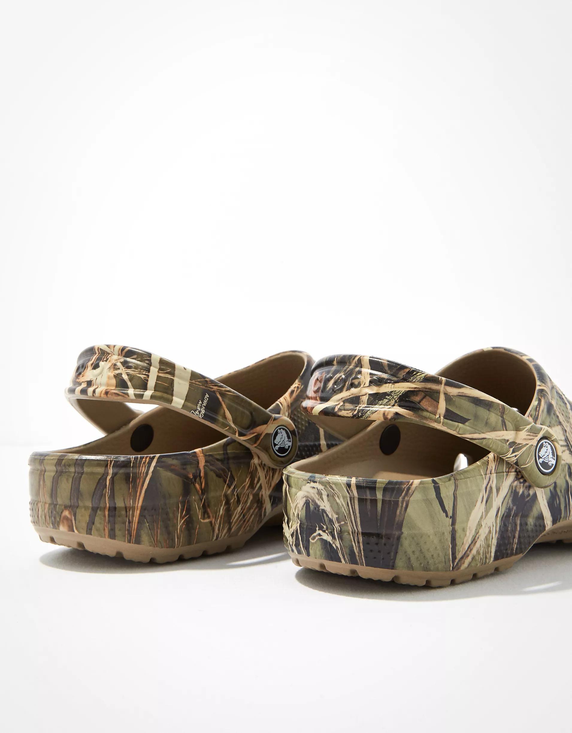 Crocs Men's Classic Realtree Clog Product Image