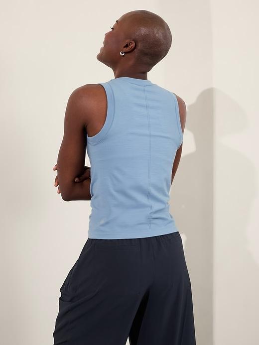 Ascent Seamless Tank Product Image