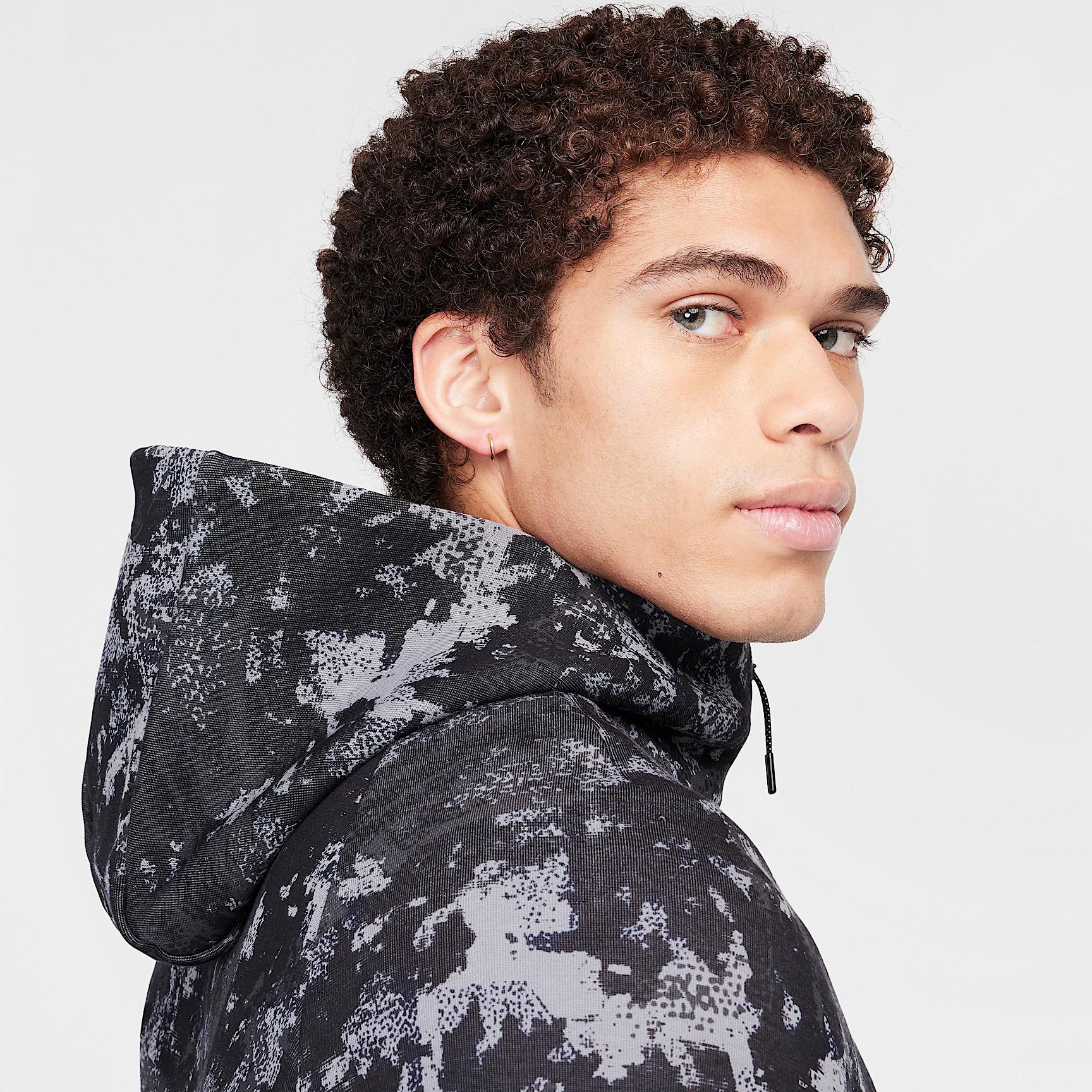 Nike Tech Windrunner Men's Fleece Full-Zip Hoodie Product Image