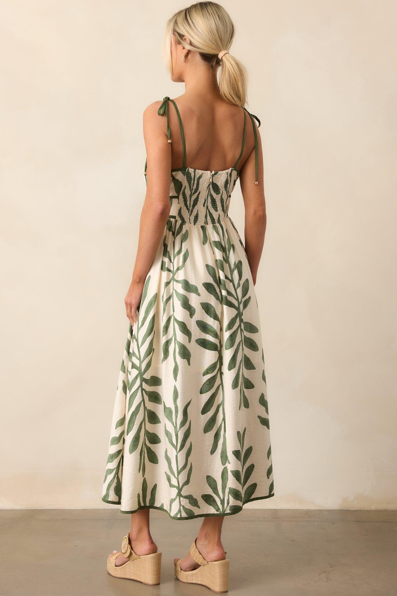 Peaceful Palms Green Tropical Print Midi Dress Product Image