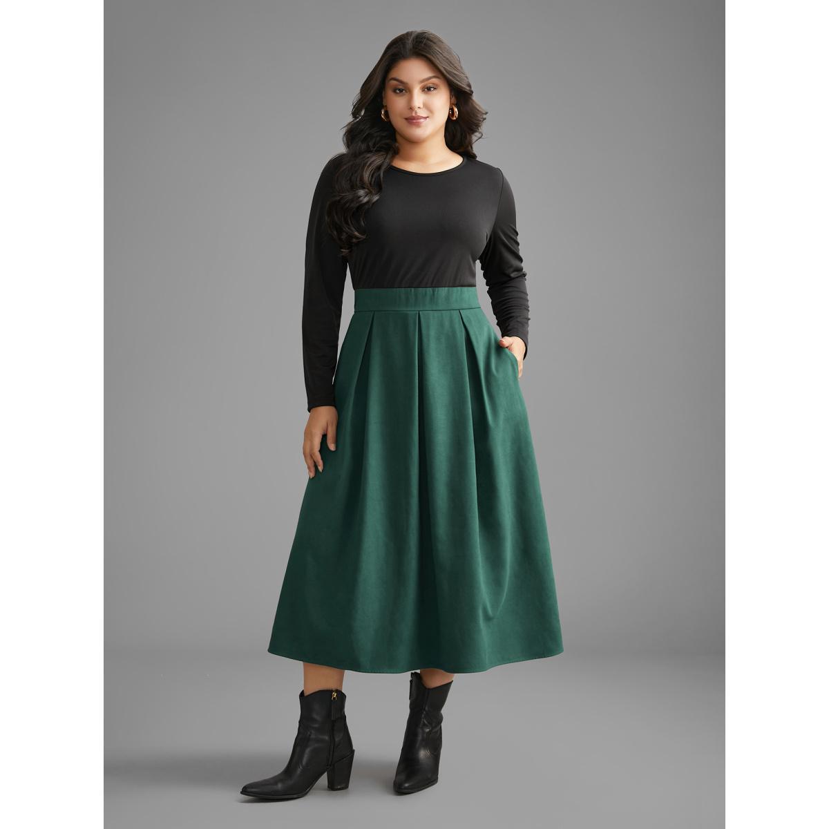 Plus Size Crew Neck Contrast Shirred Pleated Dress DarkGreen Women Casual Contrast Round Neck Long Sleeve Curvy BloomChic 22-24/3X Product Image