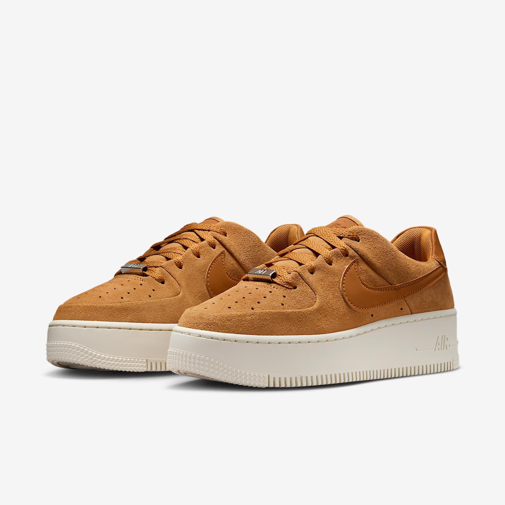 Nike Air Force 1 Sage Low Women's Shoes Product Image