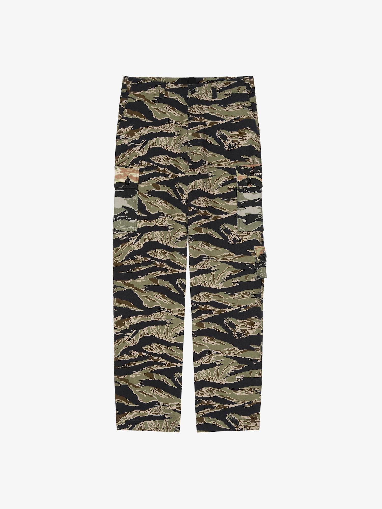 Cargo pants in cotton with camo print Product Image