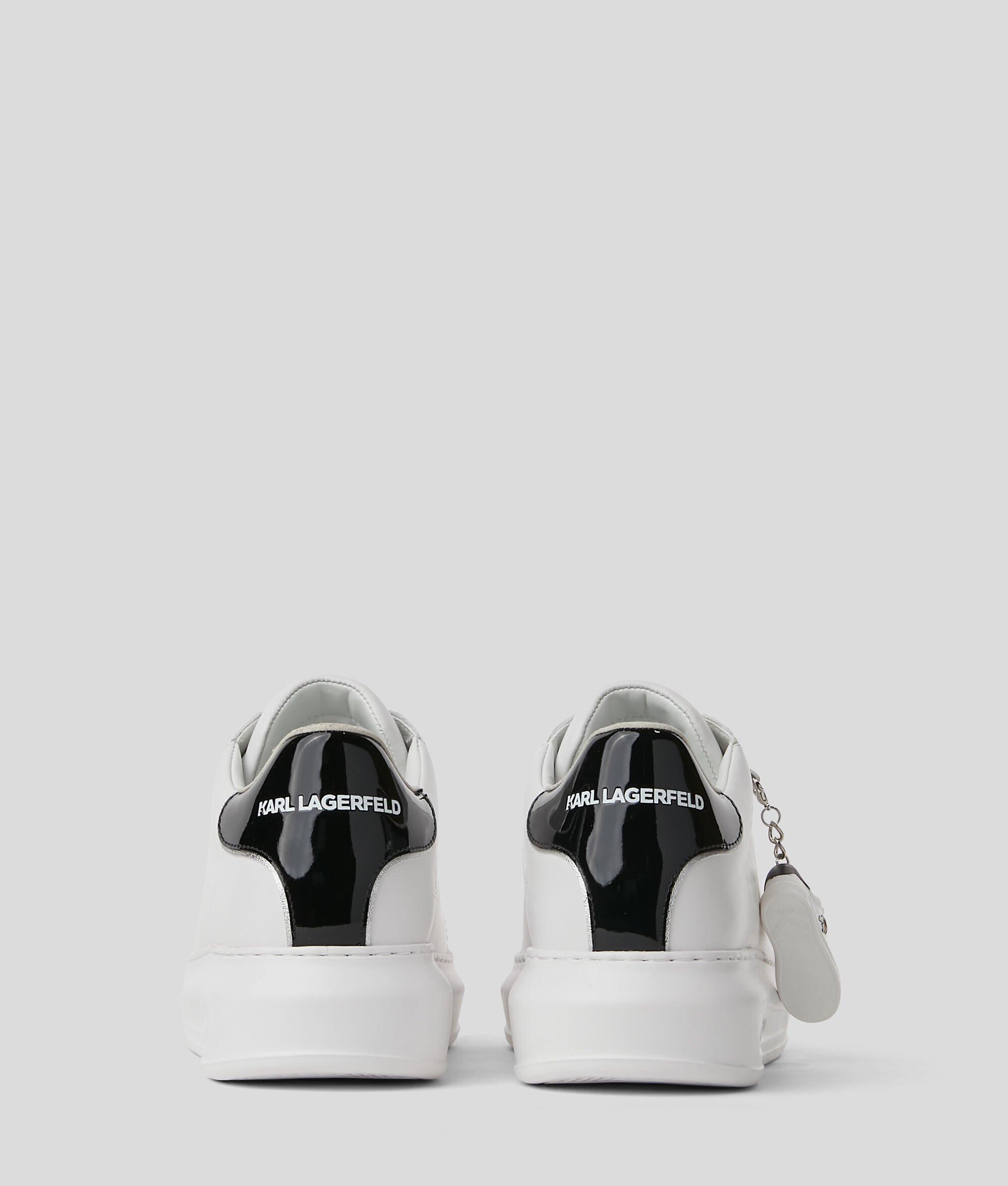 KAPRI KEYCHAIN SNEAKERS Product Image