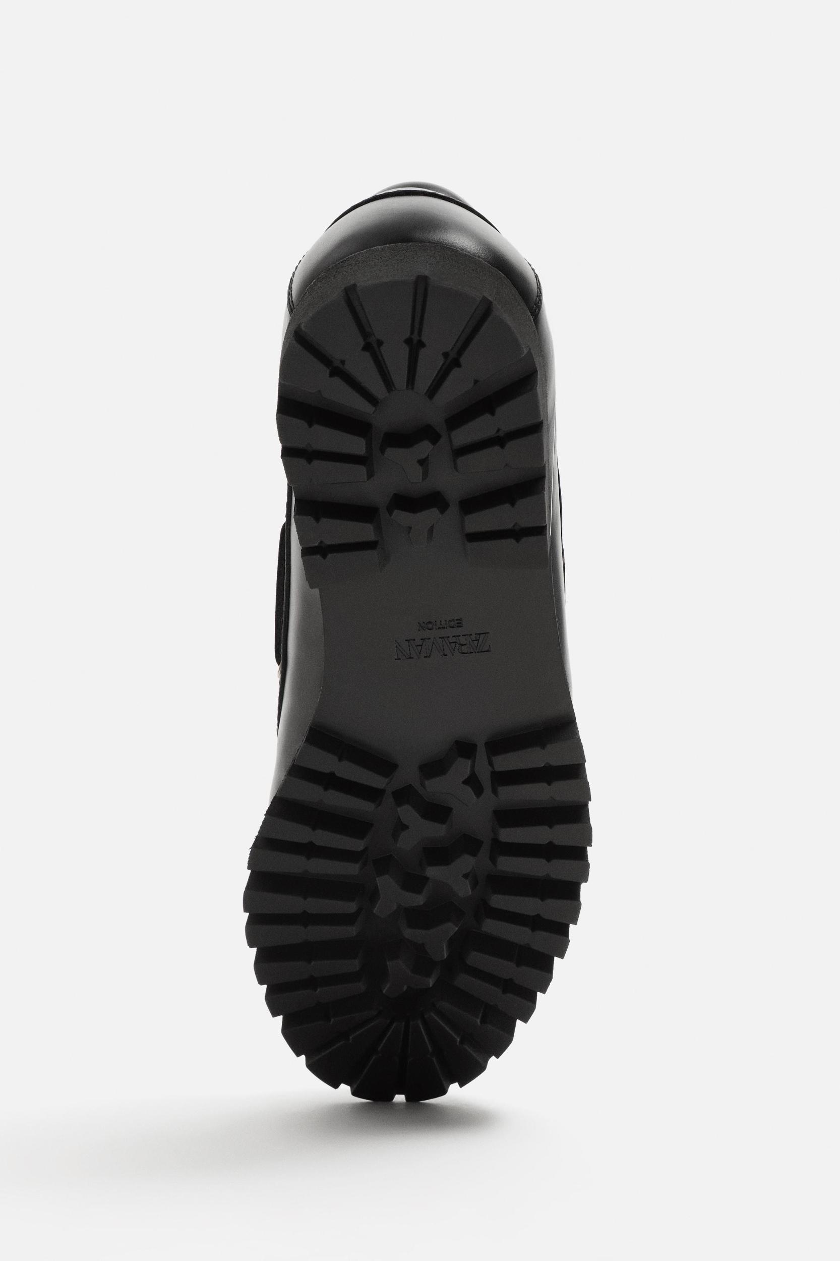 LEATHER DECK SHOES Product Image