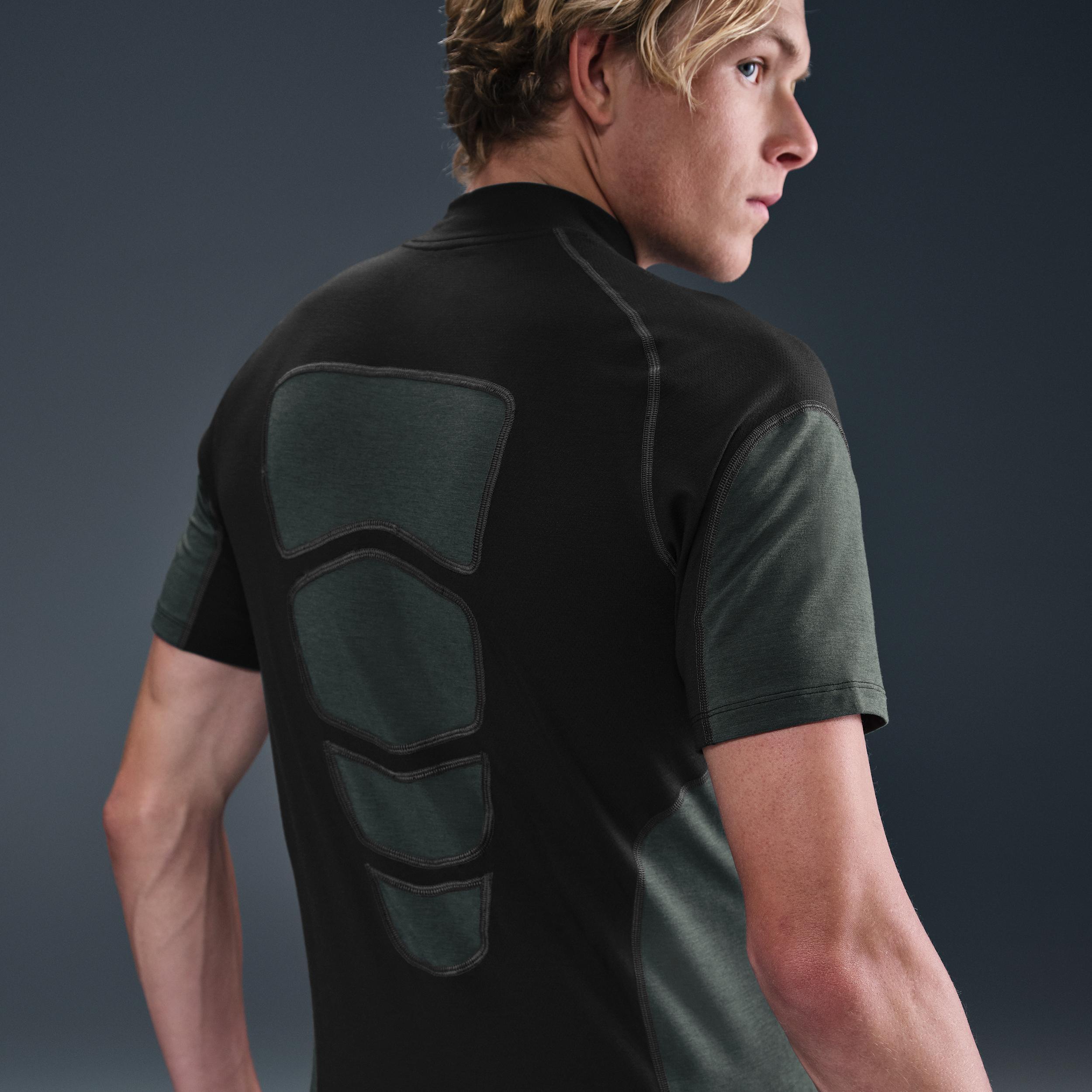 Nike Men's Tech Dri-FIT Short-Sleeve Base Layer Product Image