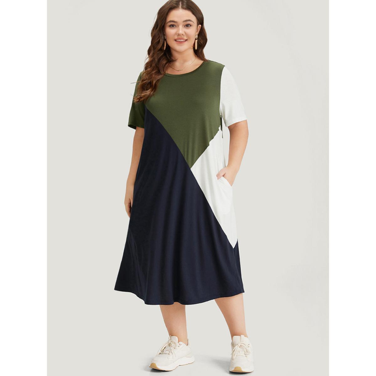 Plus Size Supersoft Essentials Colorblock Pocket Contrast Midi Dress Multicolor Women Casual Contrast Round Neck Short sleeve Curvy Midi Dress BloomChic 18-20/2X Product Image
