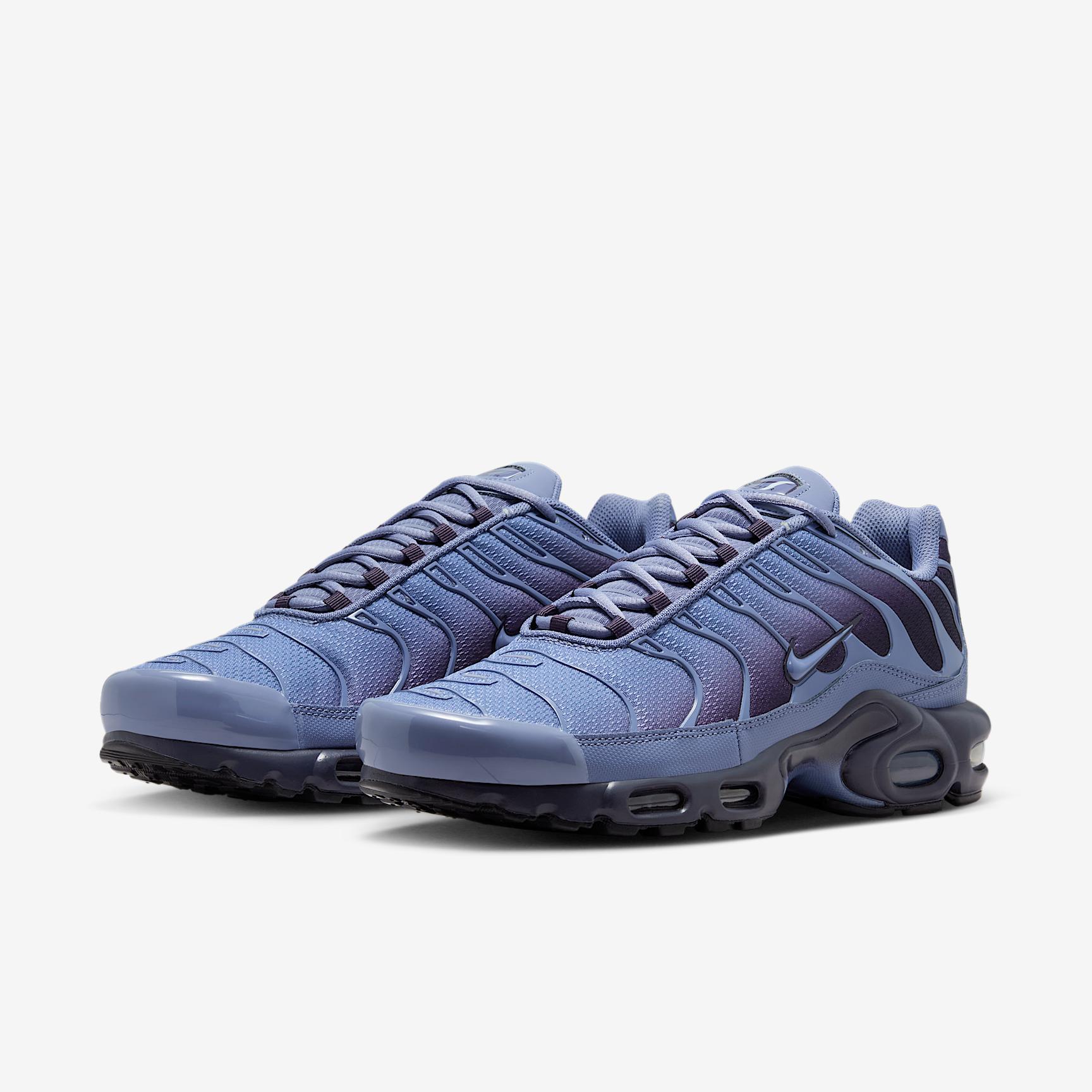 Nike Men's Air Max Plus Shoes Product Image