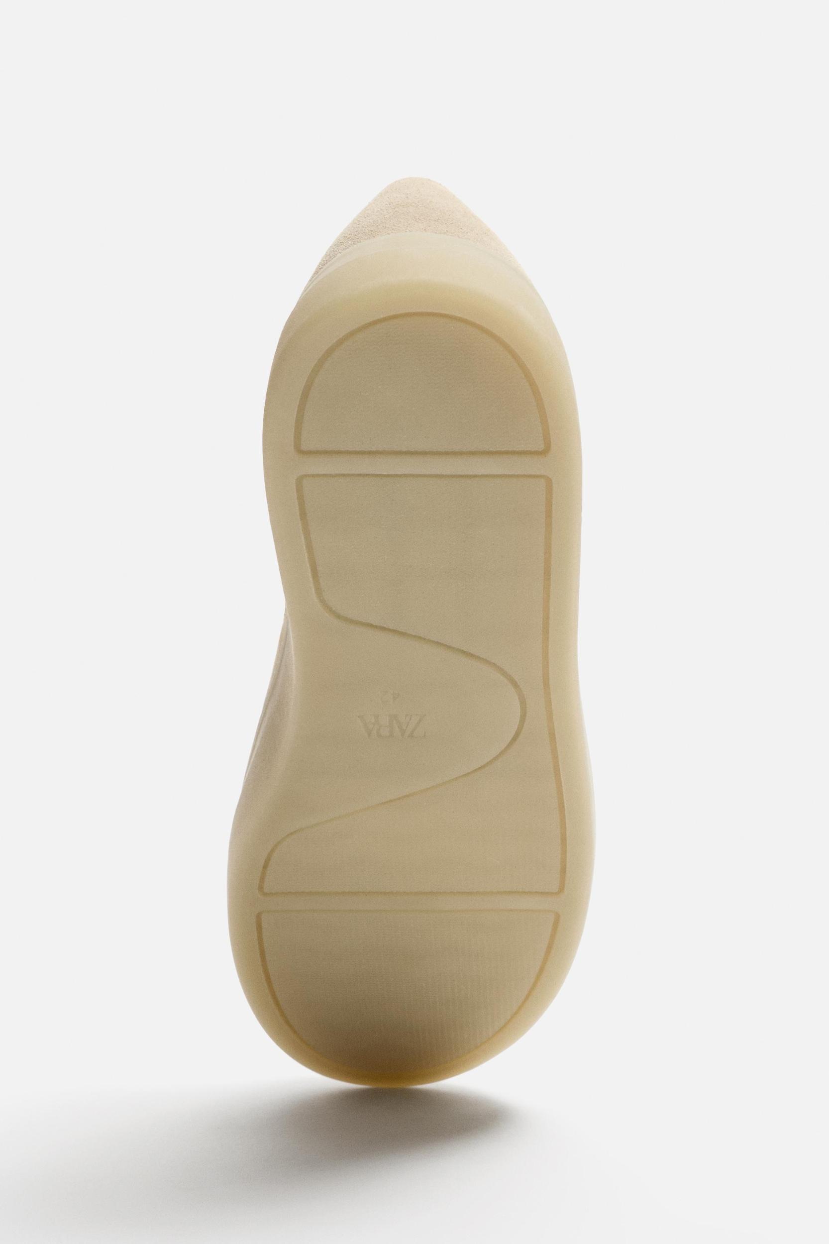 CASUAL LEATHER SNEAKERS Product Image