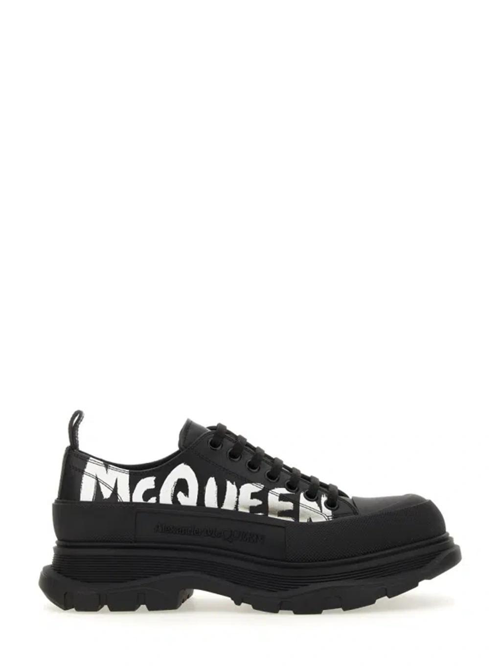 ALEXANDER MCQUEEN Leather Sneakers In Black Product Image