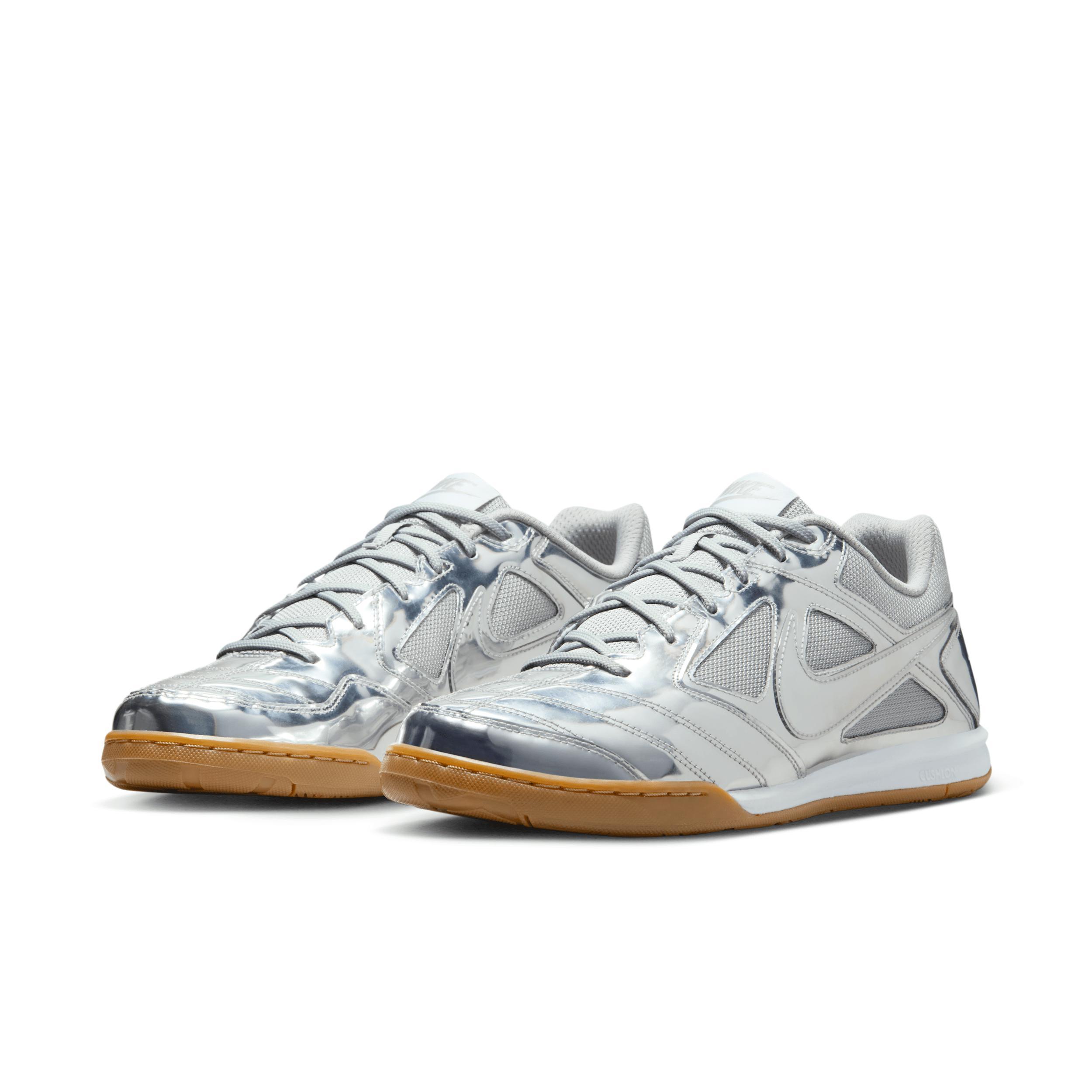 Nike Men's Gato LV8 Shoes Product Image