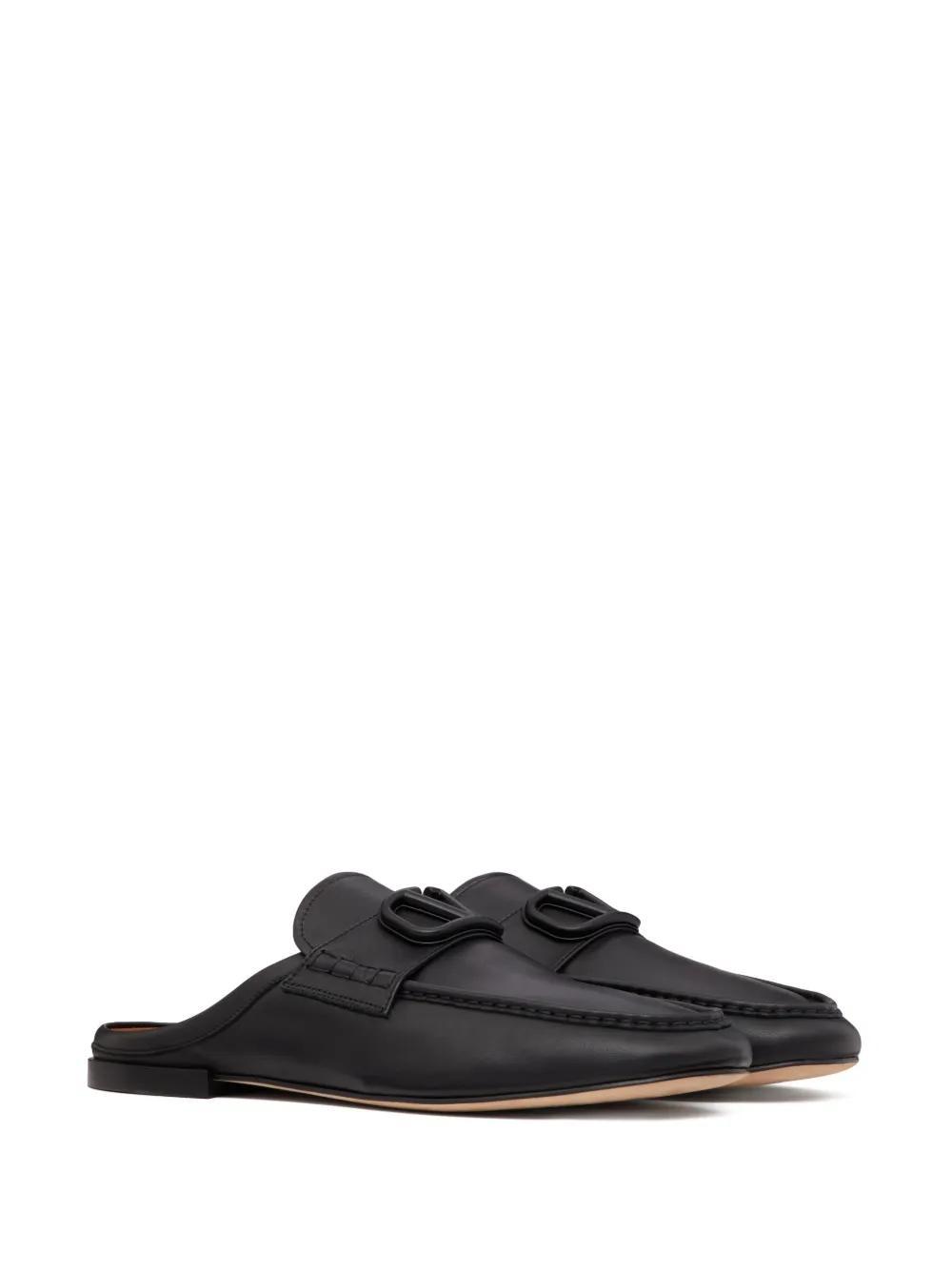 VLogo leather slippers Product Image