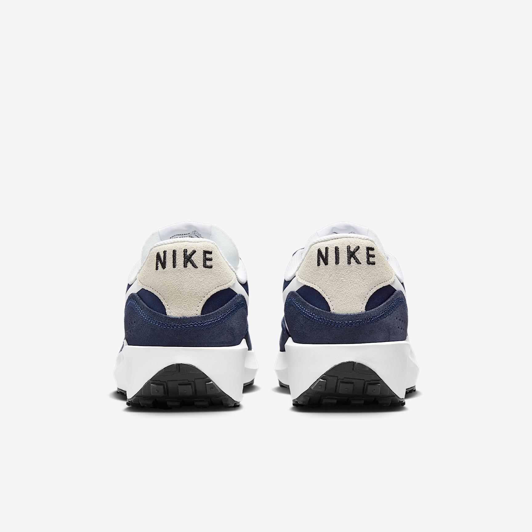 Nike Men's Waffle Nav Shoes Product Image