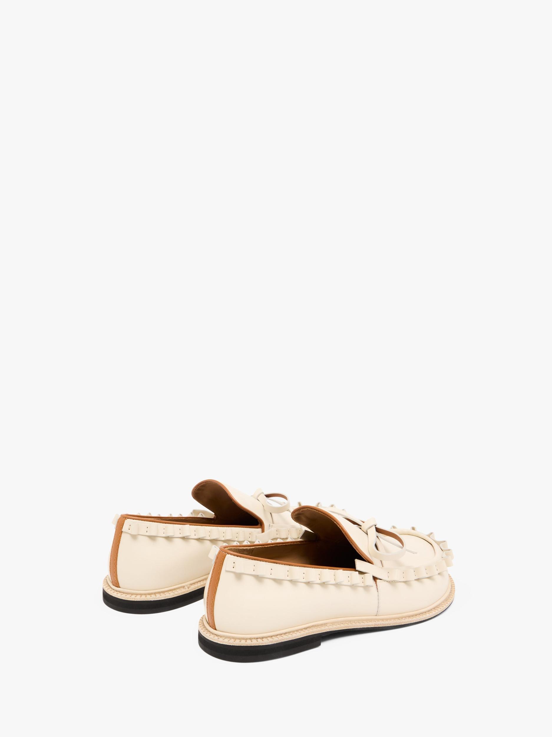 RUFFLE LEATHER MOCCASSIN Product Image