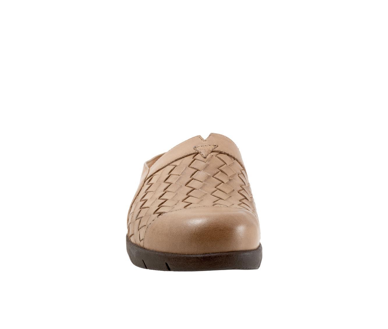 Women's Softwalk San Marcos II Clogs Product Image