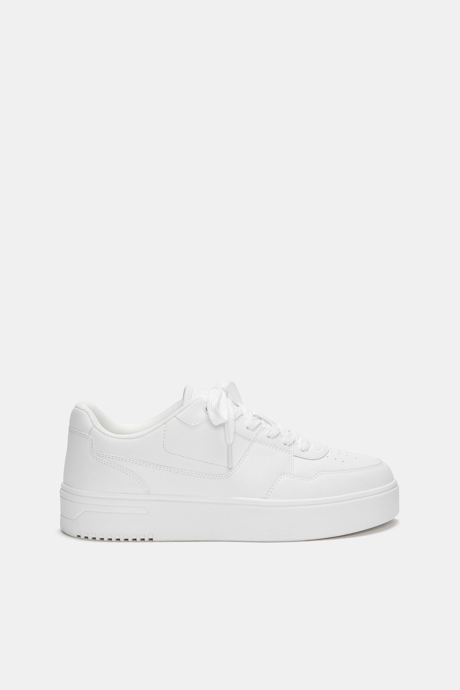 Chunky sole sneakers Product Image