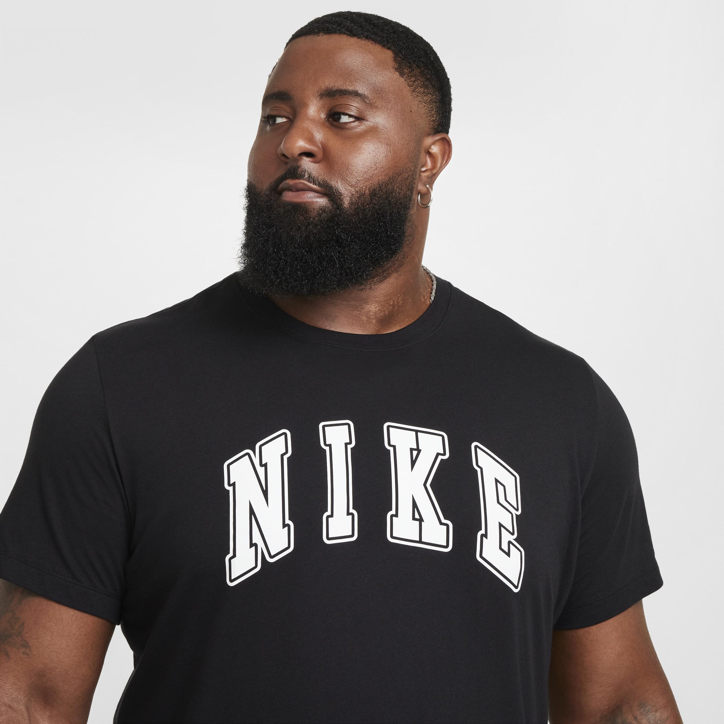 Men's Nike Sportswear Club T-Shirt Product Image