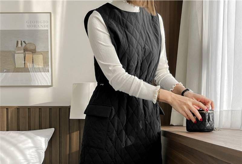Sleeveless Round Neck Plain Quilted Midi A-Line Pinafore Dress Product Image